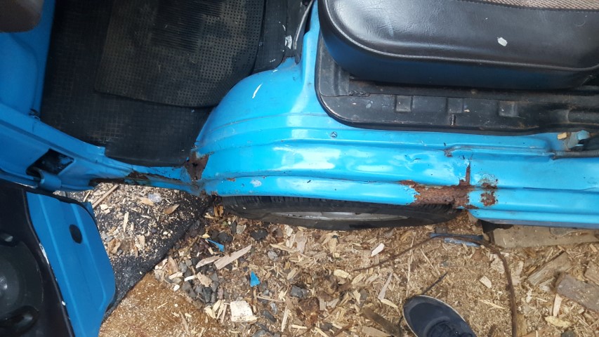 Bedford Rascal Wheel Arch needs repair