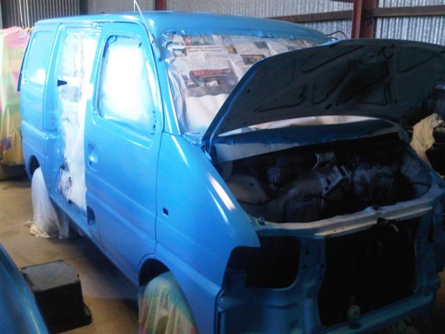 Suzuki Carry painted Bedford Cargo Blue
