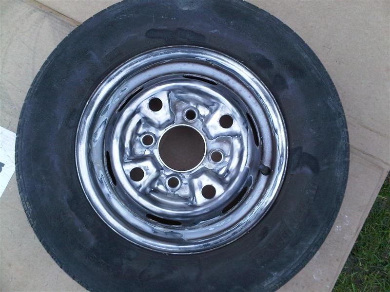 Bedford Rascal Wheel
